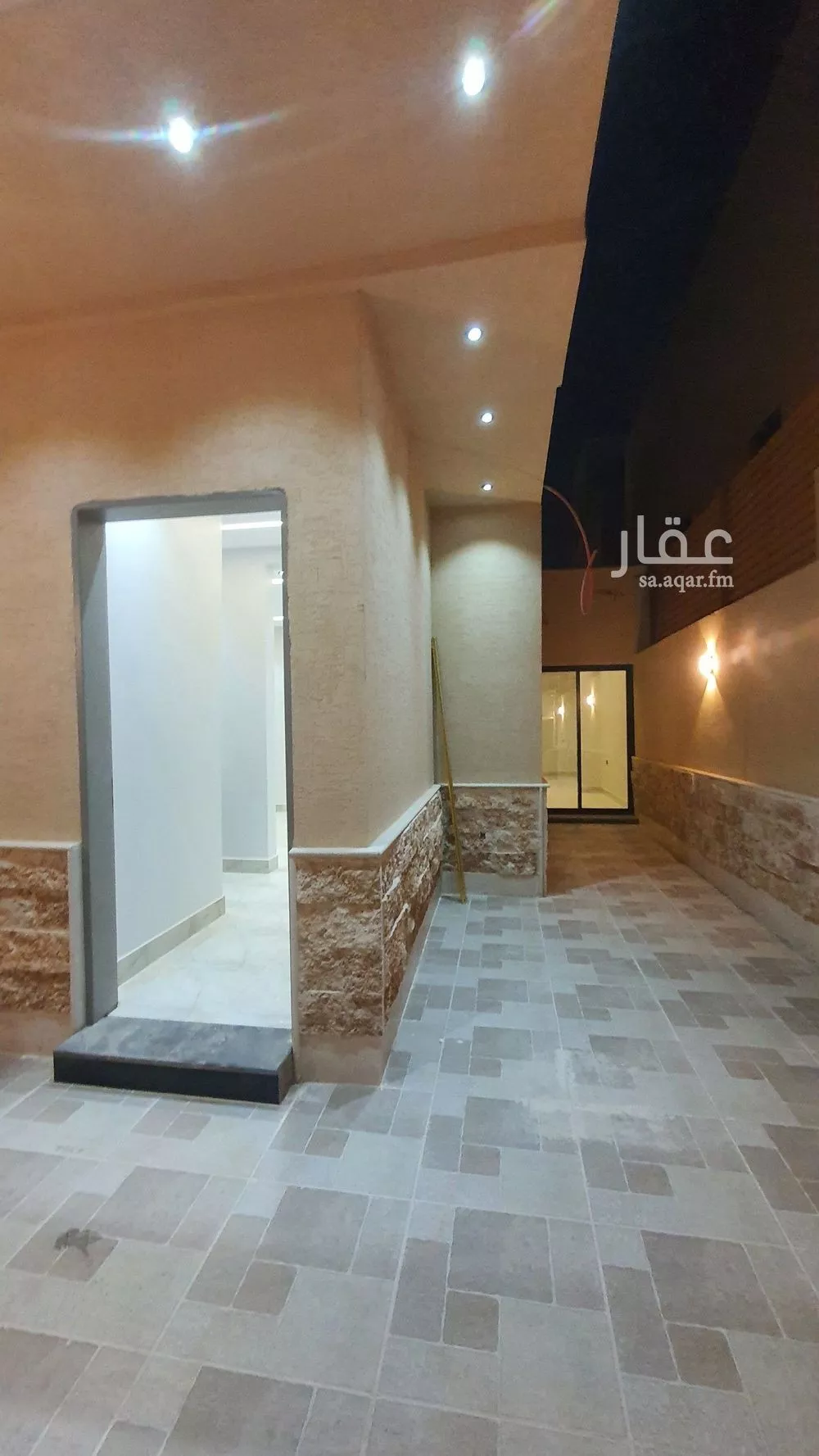 5 bedroom floor in Tuwaiq 2