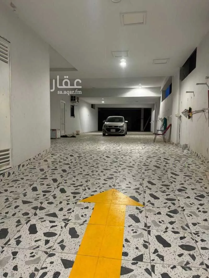 4 bedroom apartment in Batha Quraysh 12