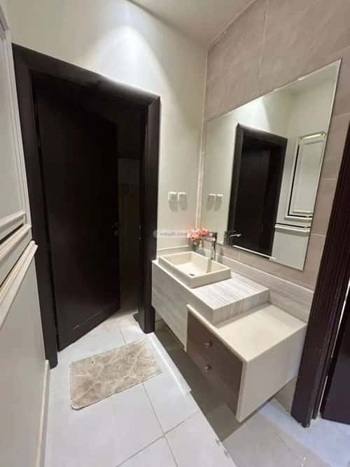 شقة 4 غرف في الحمراء 3