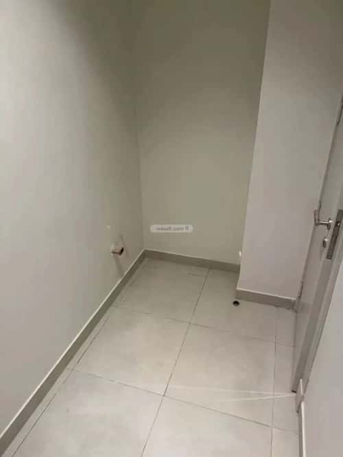 شقة 4 غرف في العارض 2