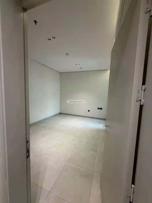 شقة 4 غرف في العارض 12