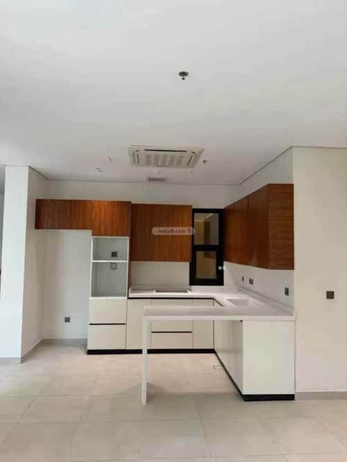 شقة 4 غرف في العارض 7