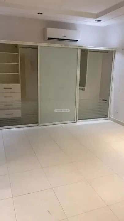 فيلا 7 غرف في النرجس 4