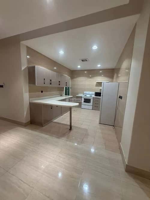 شقة 3 غرف في العقيق 6