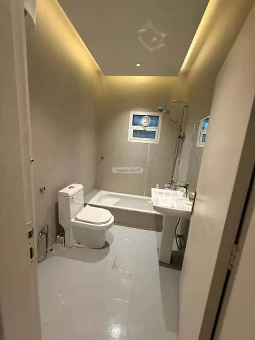 شقة 3 غرف في العقيق 8