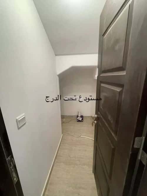 فيلا 6 غرف في مطار الملك خالد الدولي 14