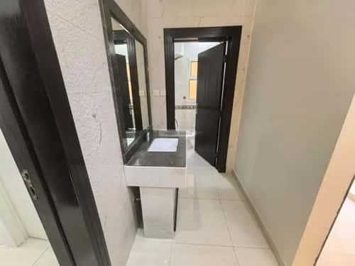 شقة 4 غرف في العارض 13