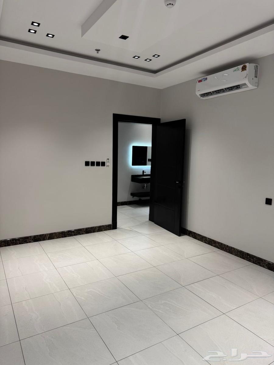 شقة 4 غرف في القادسية 12