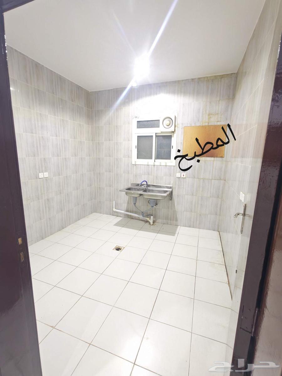 شقة 3 غرف في الرمال 7