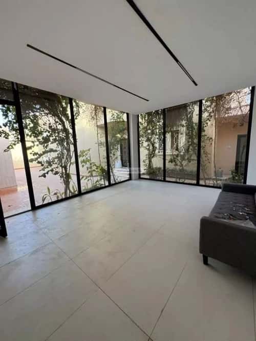 فيلا 4 غرف في ظهرة البديعة 5