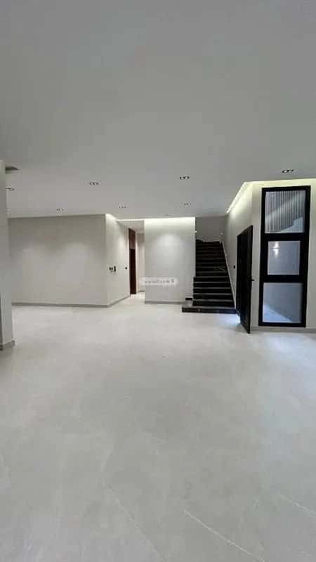 5 bedroom villa in Al Munsiyah 7