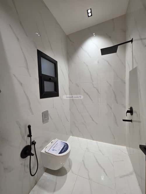 6 bedroom villa in Al Qadisiyah 18