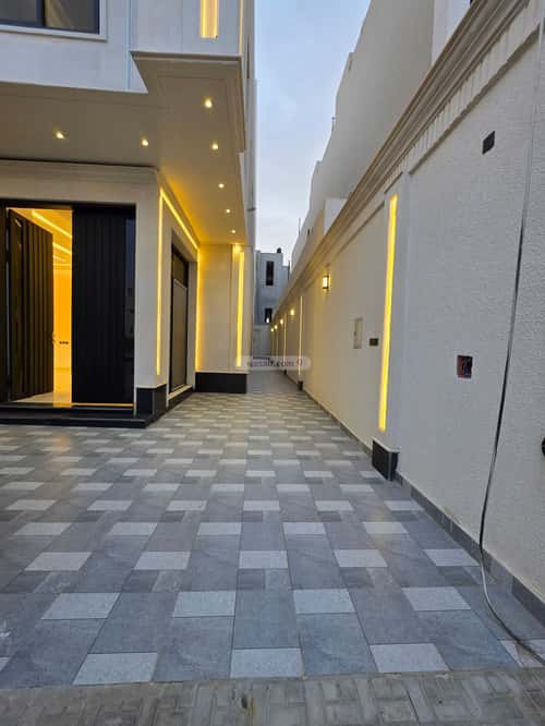 6 bedroom villa in Al Qadisiyah 2