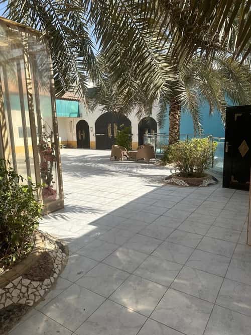 8 bedroom villa in Al Andalus 2