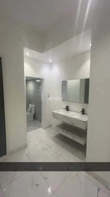 فيلا 7 غرف في العارض 8