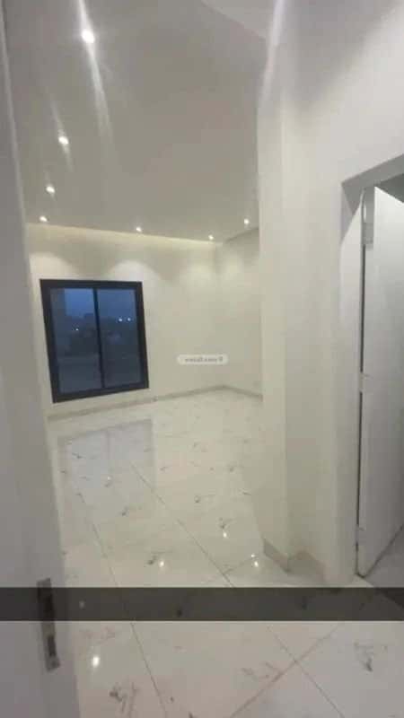 فيلا 7 غرف في العارض 9