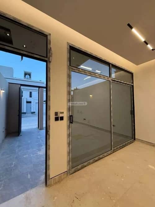 فيلا 4 غرف في العارض 5