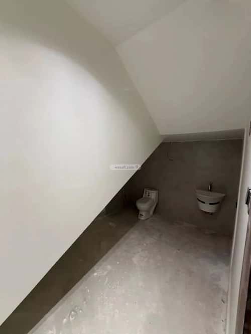 فيلا 4 غرف في العارض 8