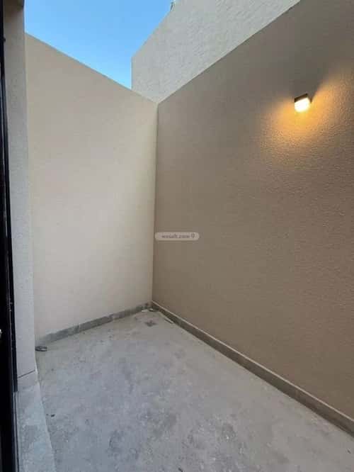 فيلا 4 غرف في العارض 10