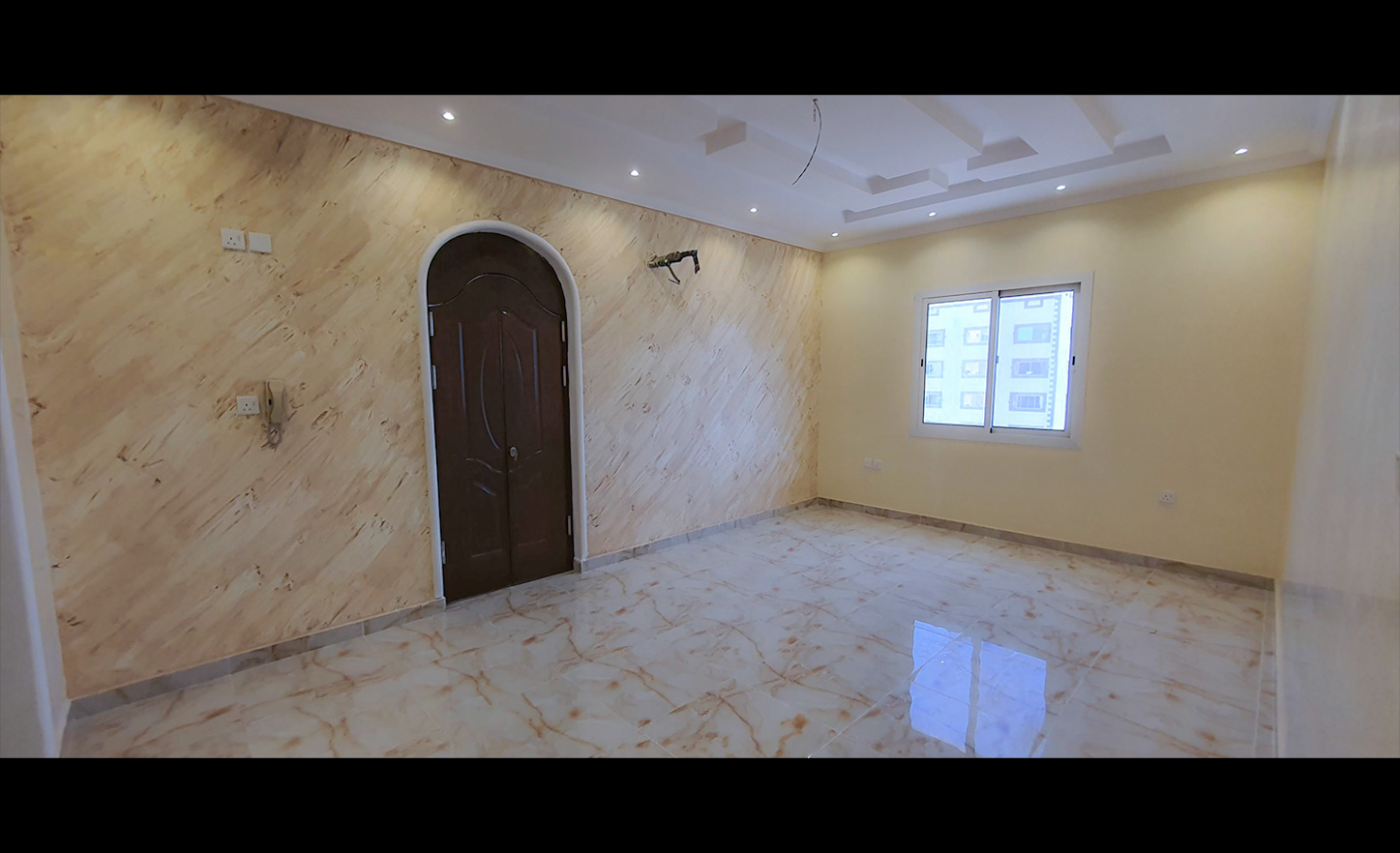 شقة 2 غرف في النزهة 4