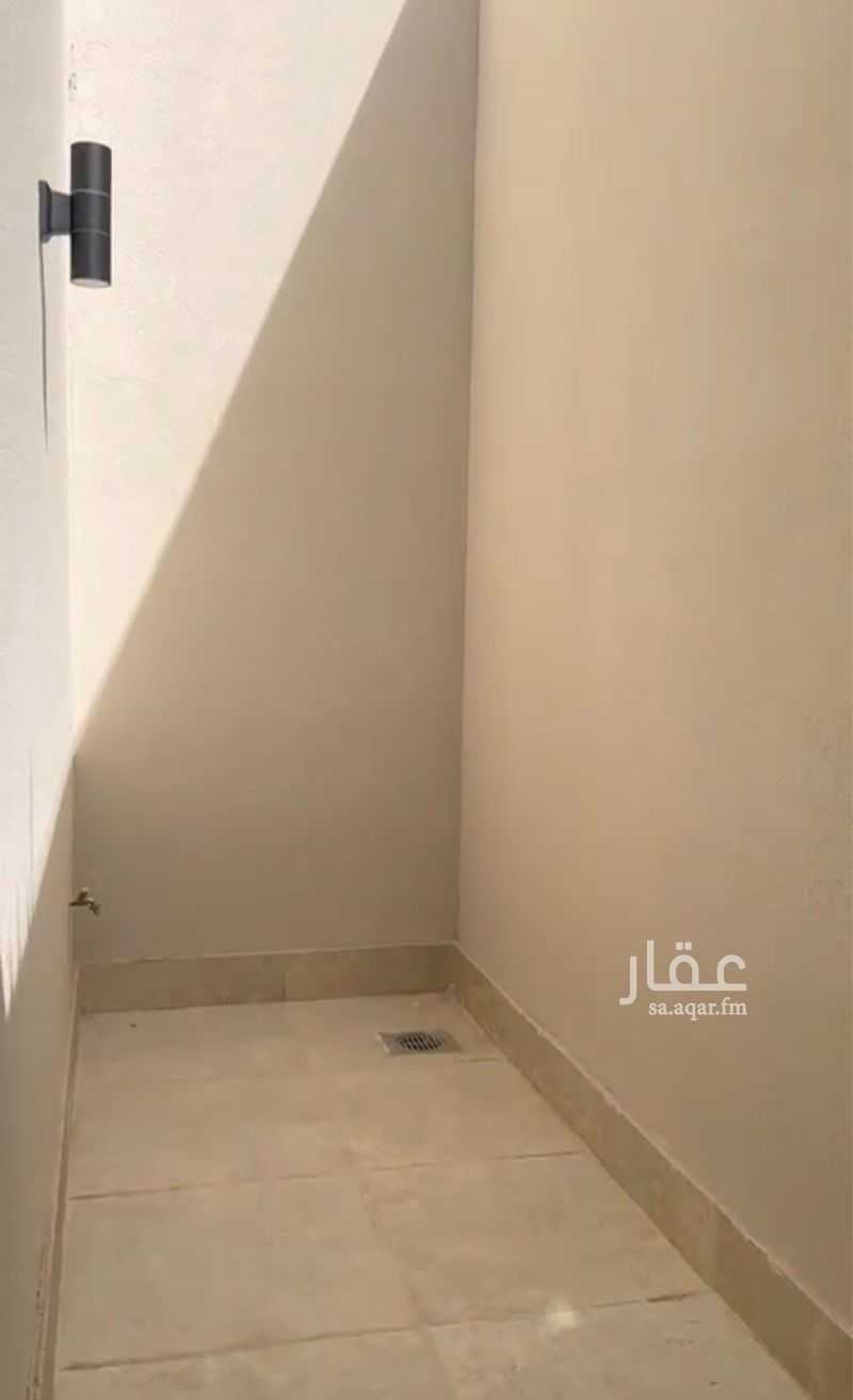 5 bedroom villa in Sidrah, Riyadh 6