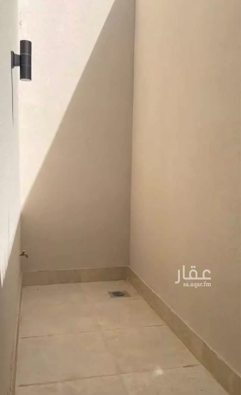 فيلا 5 غرف في الرياض 6