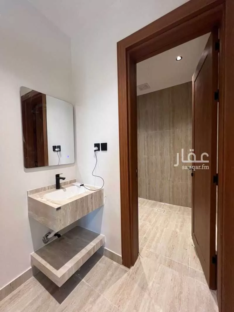 شقة 6 غرف في الندى 16