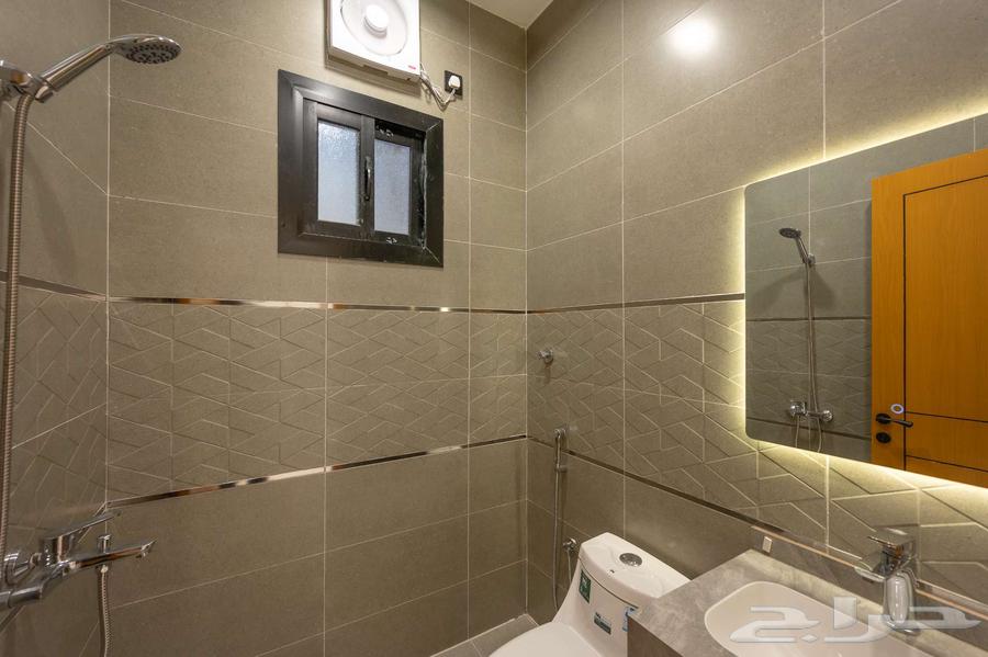 فيلا 6 غرف في الصفوة 8