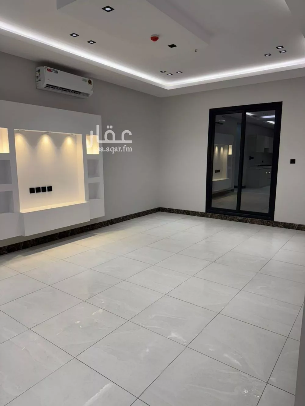 شقة 4 غرف في القادسية 12