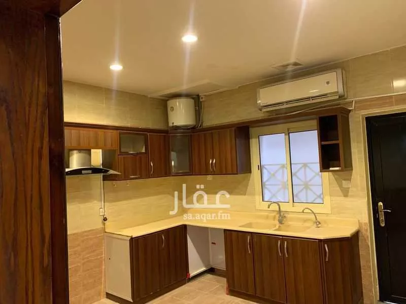 عمارة 630 م² في طيبة 4