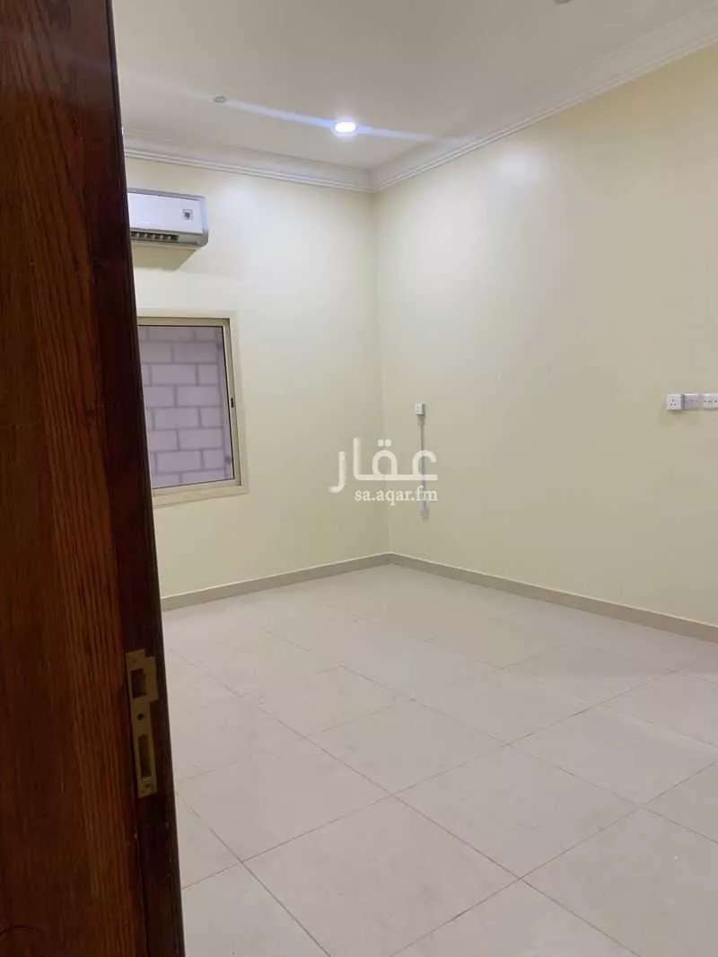 عمارة 630 م² في طيبة 8