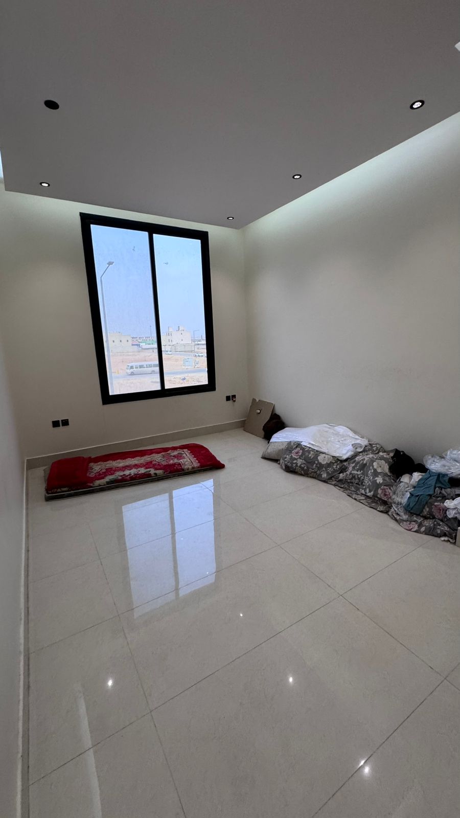 فيلا 6 غرف في الرمال 10