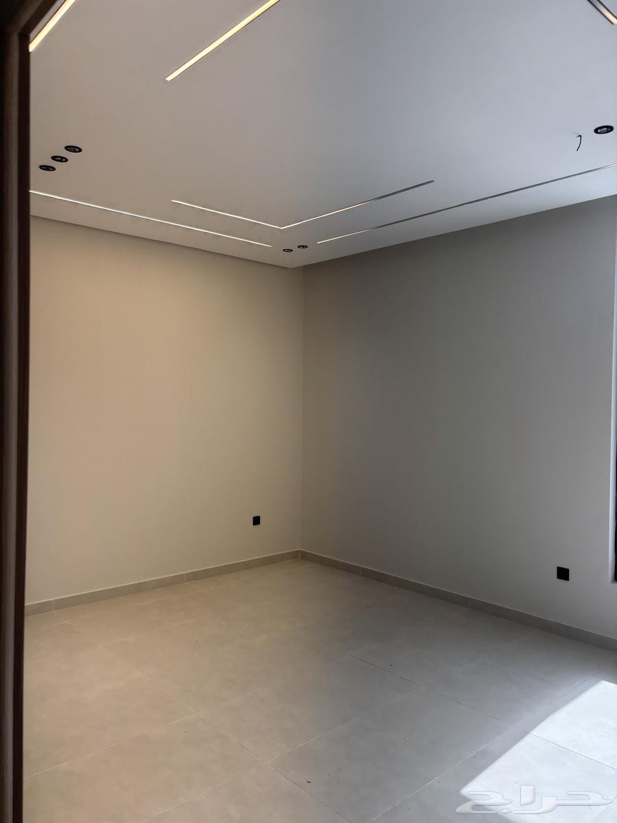 فيلا 6 غرف في ضاحية الملك فهد 12