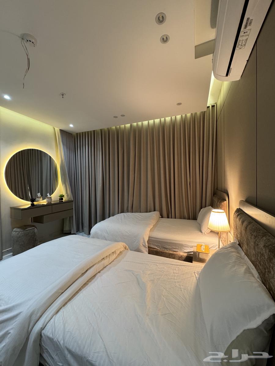 شقة 3 غرف في الحمرا 13