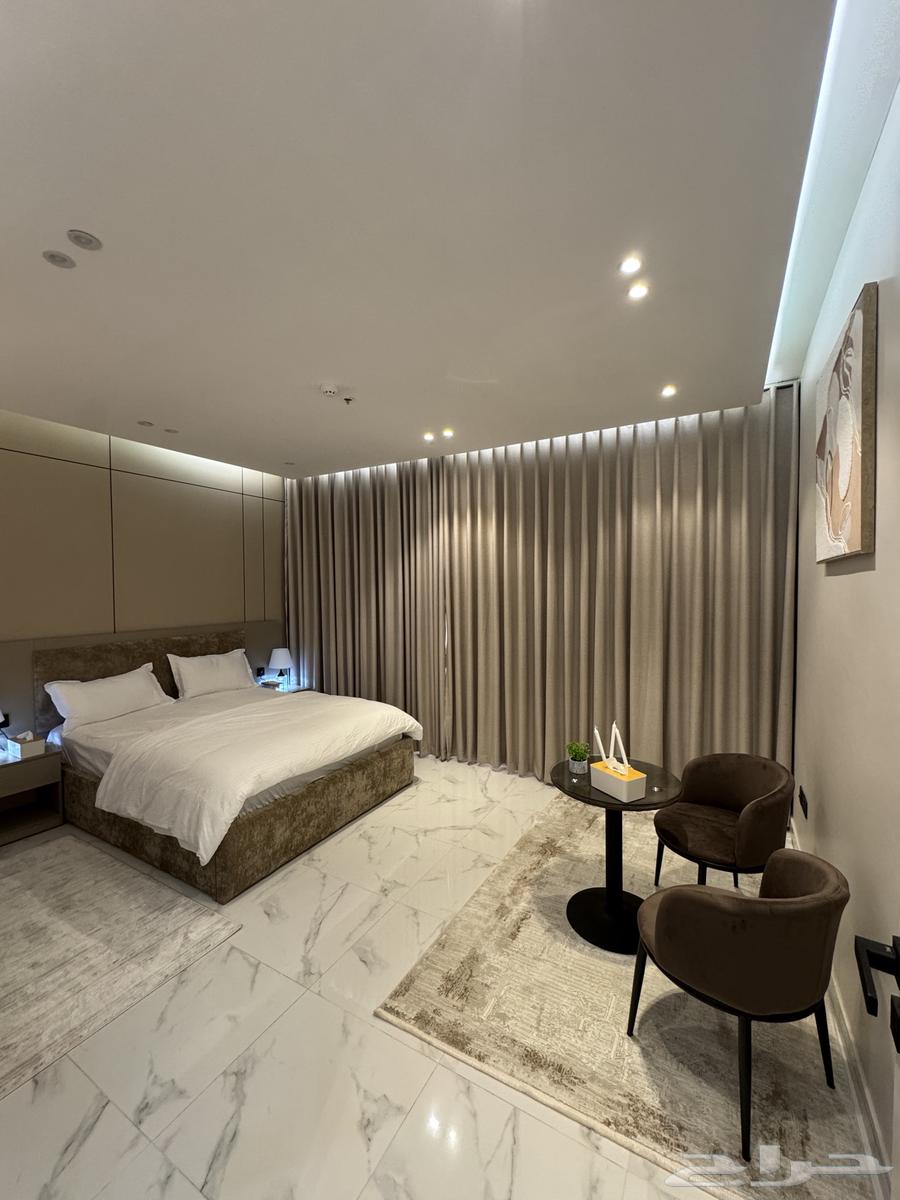 شقة 3 غرف في الحمرا 15