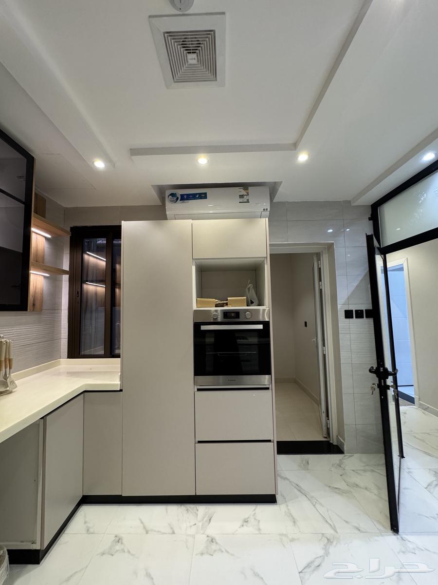 شقة 3 غرف في الحمرا 6