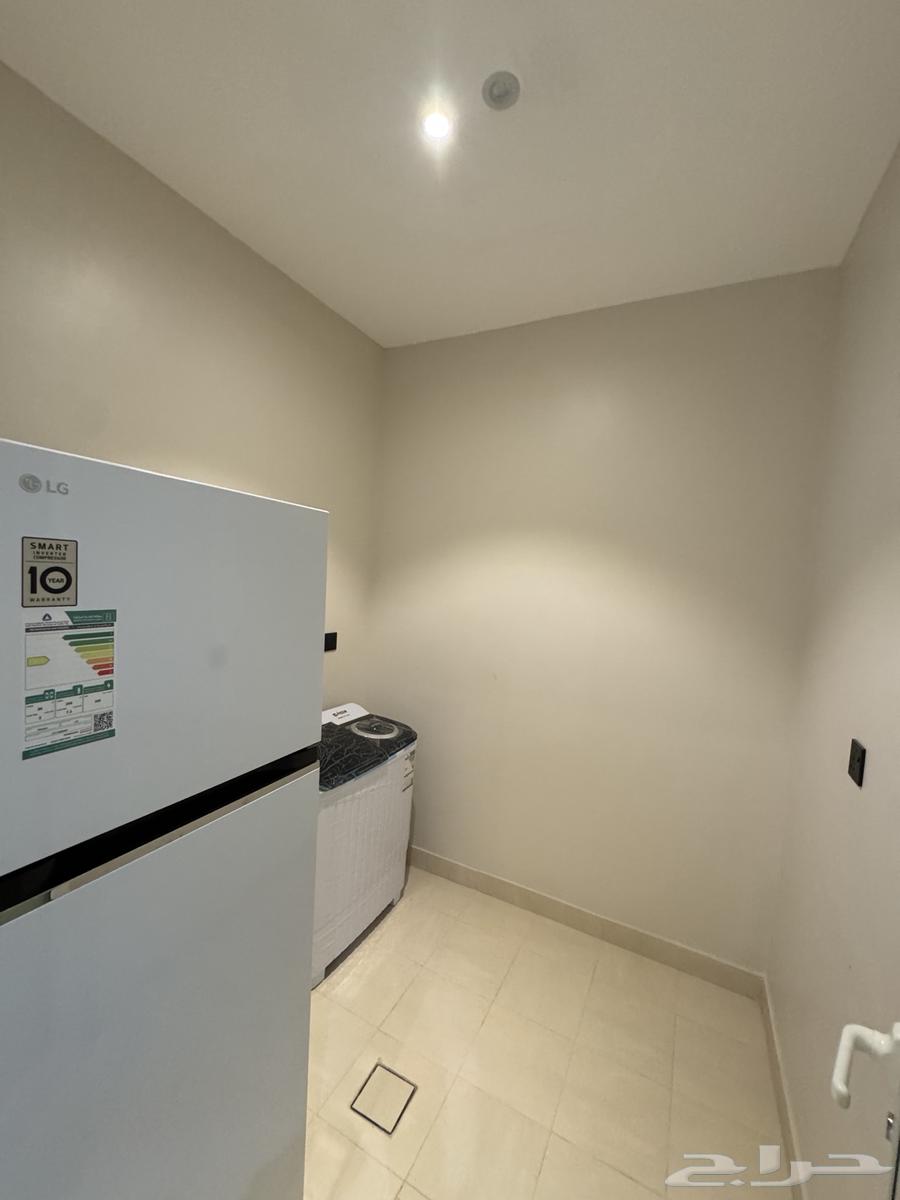 شقة 3 غرف في الحمرا 7