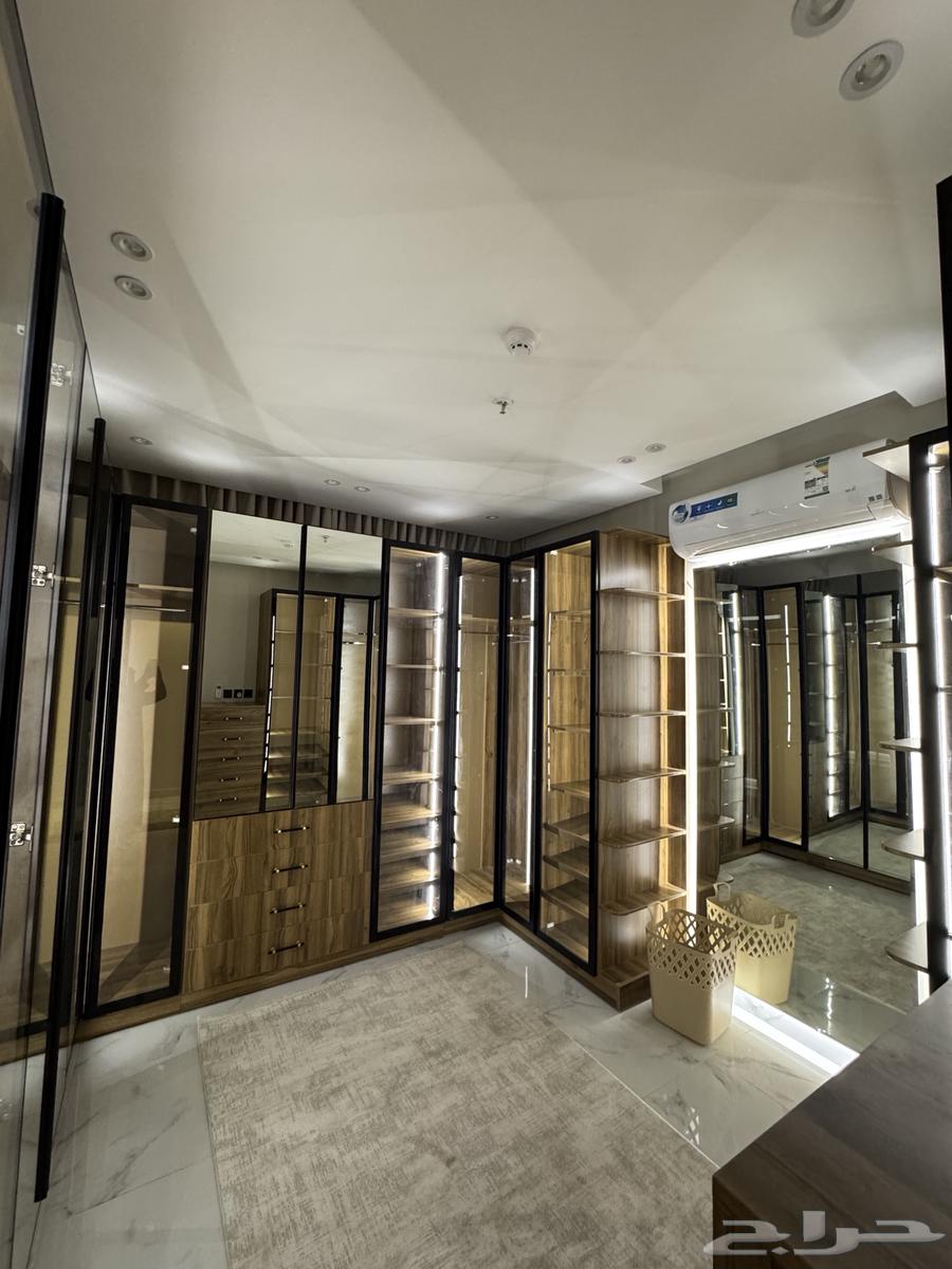 شقة 3 غرف في الحمرا 8