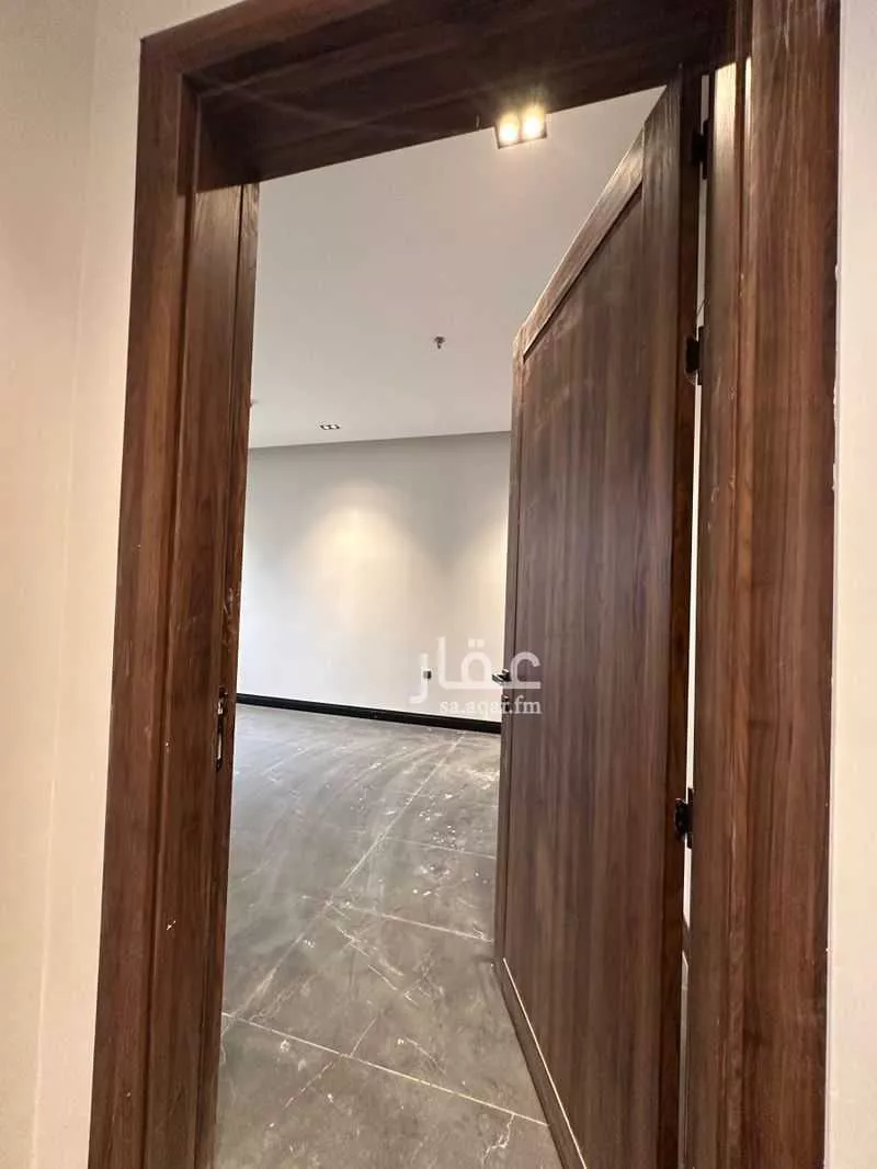 شقة 5 غرف في الرمال 12