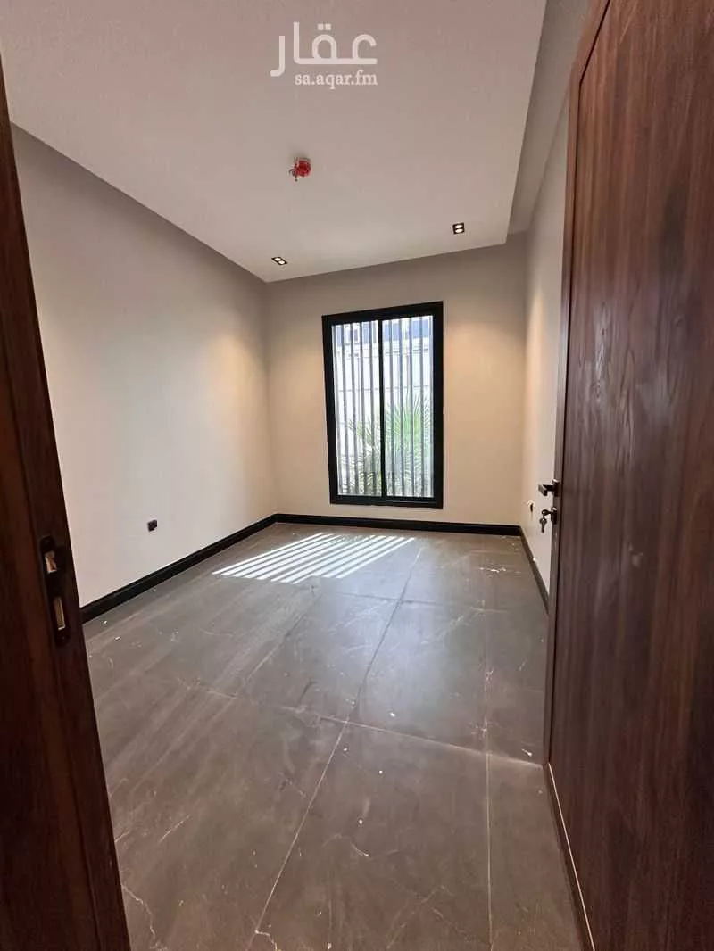 شقة 5 غرف في الرمال 21