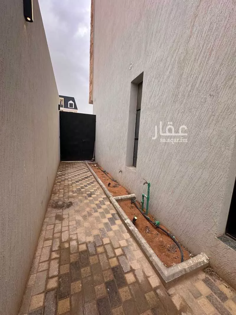 شقة 5 غرف في الرمال 24