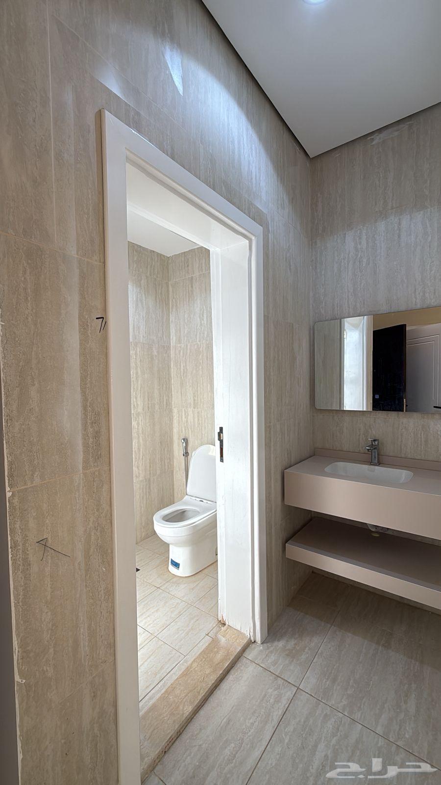 شقة 4 غرف في عين الخيف 6