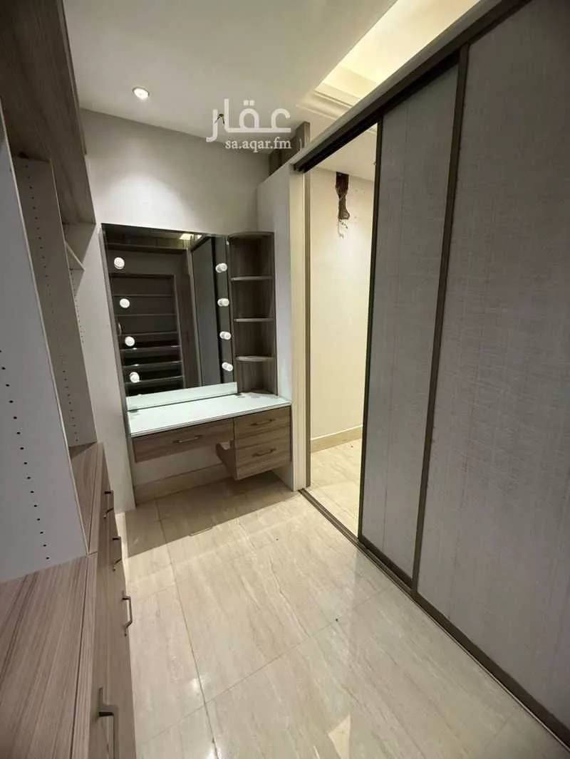 شقة 4 غرف في الياسمين 17