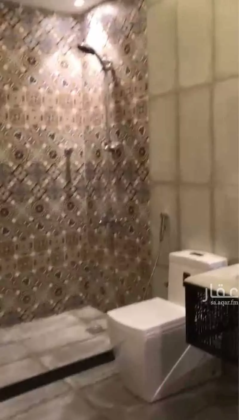 شقة 5 غرف في الملقا 8