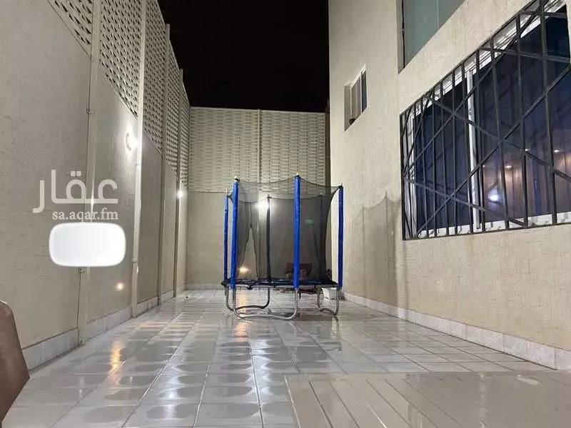 فيلا 6 غرف في النرجس 3