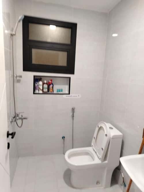 شقة 1 غرف في الحمرا 4