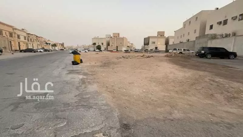 819 sqm land in Tuwaiq 3