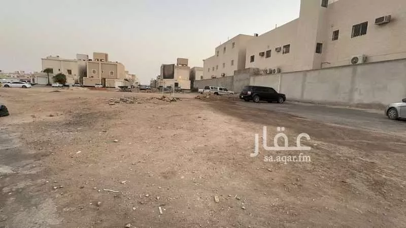 819 sqm land in Tuwaiq 4