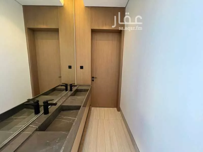 فيلا 5 غرف في النرجس 12