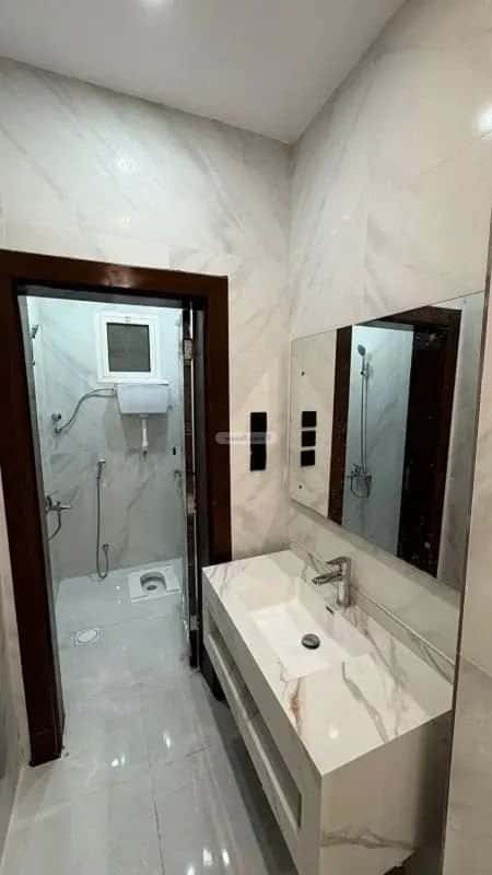 شقة 5 غرف في سكة الحديد 2